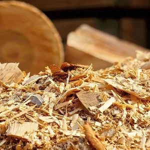 Лиственные опилки оптом в Череповце и других различных марок заказать от 16 тонн